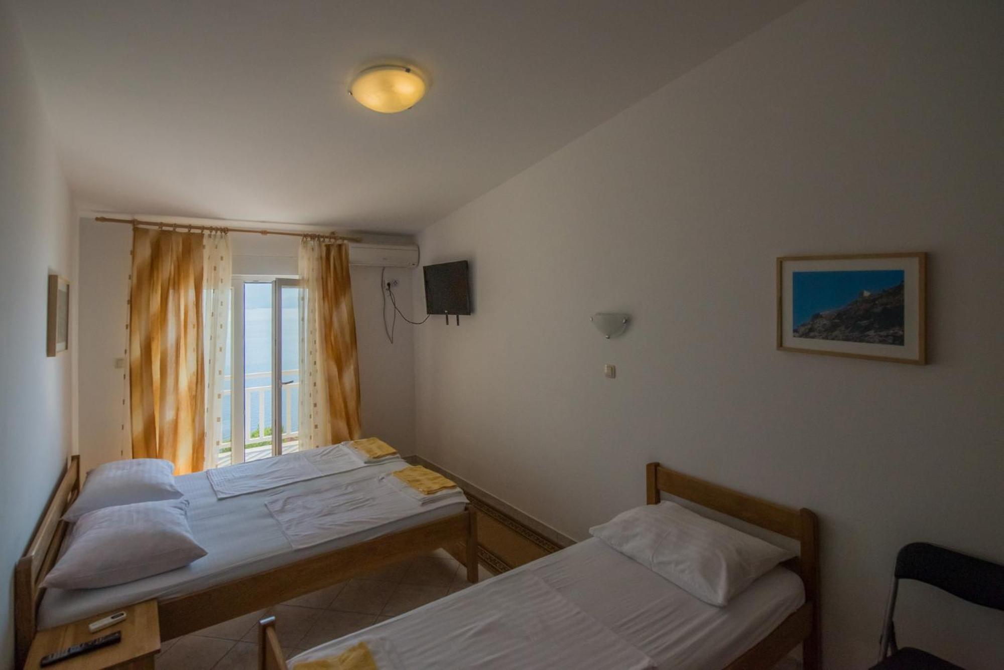 Bed And Breakfast Pero 3 Min Walk To The Beach Lokva Rogoznica Exteriér fotografie