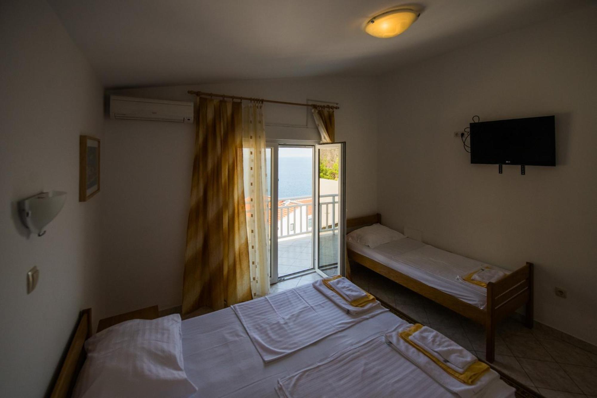 Bed And Breakfast Pero 3 Min Walk To The Beach Lokva Rogoznica Exteriér fotografie