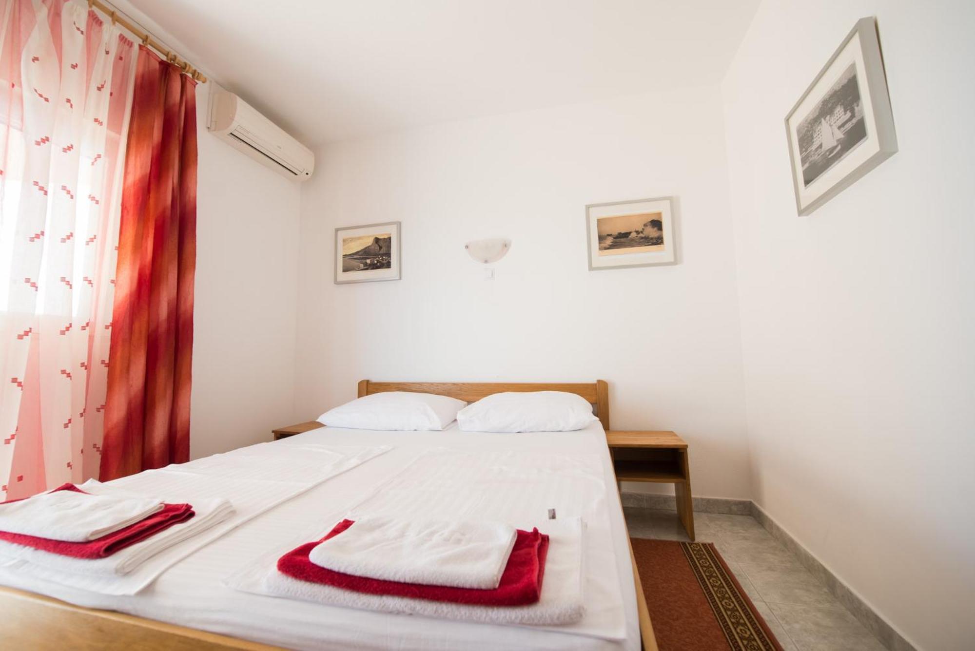 Bed And Breakfast Pero 3 Min Walk To The Beach Lokva Rogoznica Exteriér fotografie