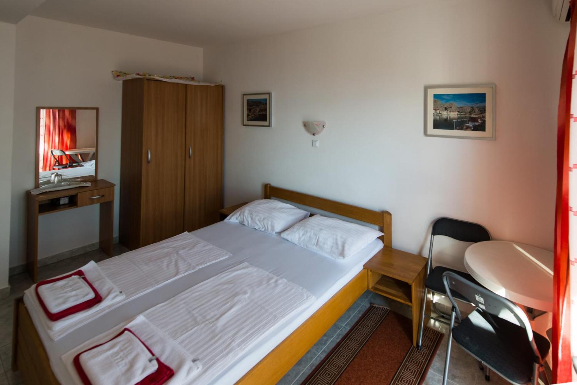 Bed And Breakfast Pero 3 Min Walk To The Beach Lokva Rogoznica Exteriér fotografie